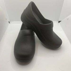 Crocs Neria Slip Resistant Work Clogs Sz 8